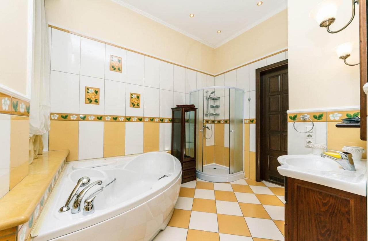Apartament On Independence Square Kyiv Exterior foto